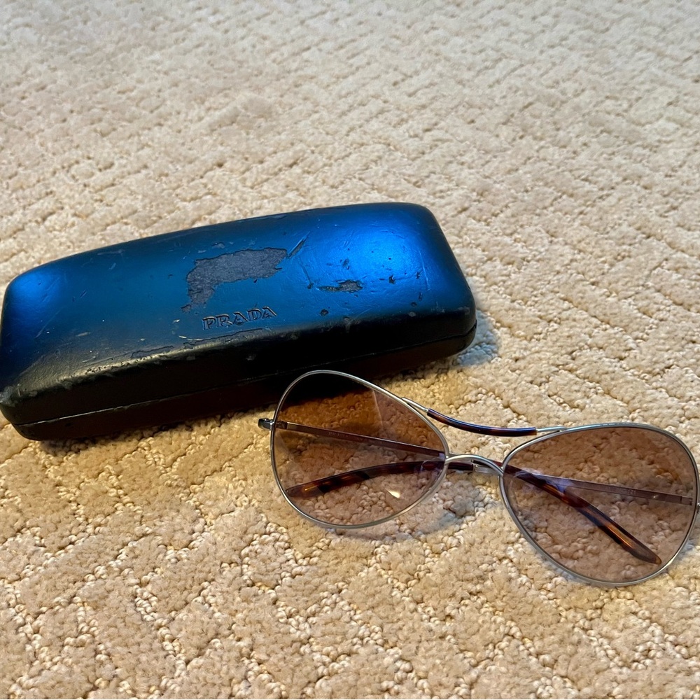 Prada women’s aviators